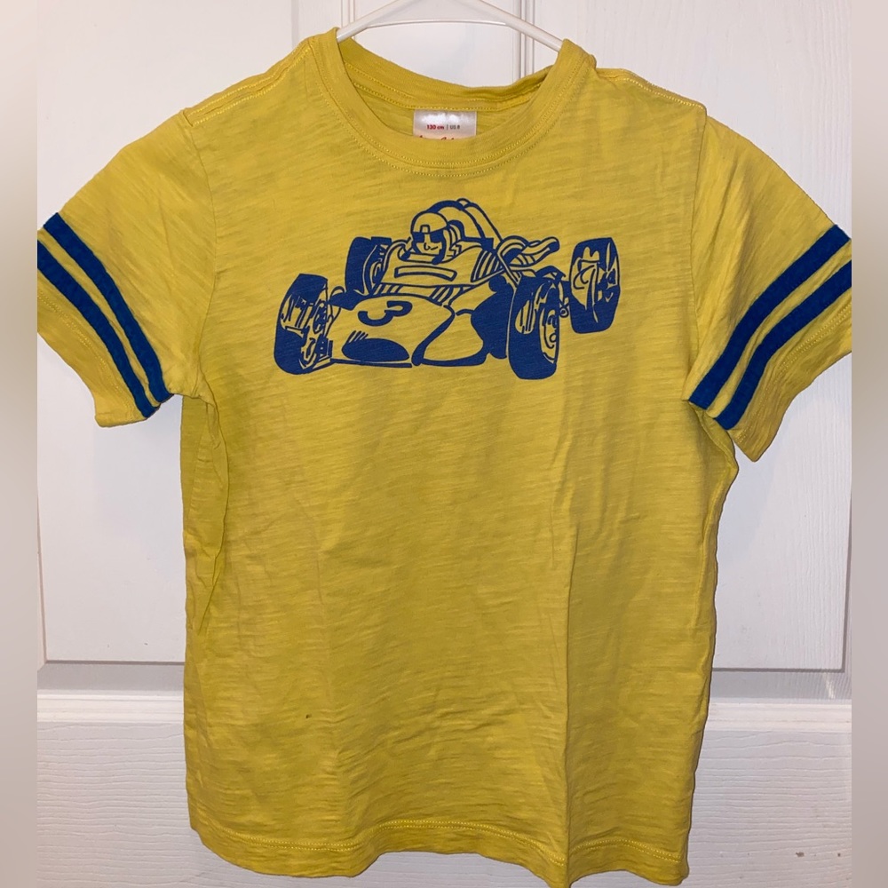 Hanna Andersson Boy’s Size 8 Short sleeve shirt yellow. Graphics. Speed racer